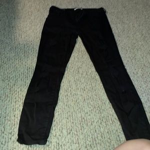 Black ripped skinny jeans